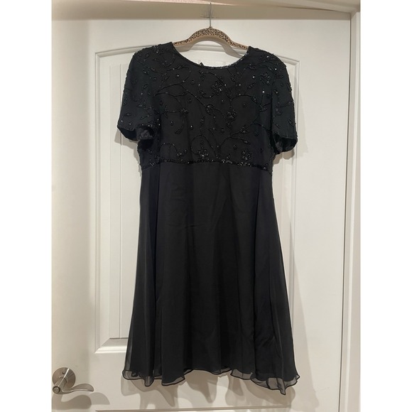 Allure Dresses & Skirts - Vintage Allure Silk Beaded Dress Womens Size Large Black